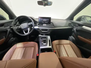 2023 Audi Q5 - image 4