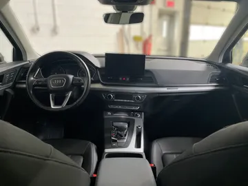 2022 Audi Q5 - image 4