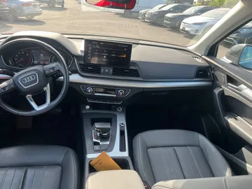 2022 Audi Q5 - image 10