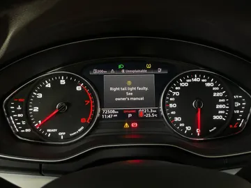 2022 Audi Q5 - image 17