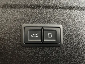 2022 Audi Q5 - image 21