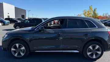 2022 Audi Q5 - image 4
