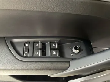 2022 Audi Q5 - image 26