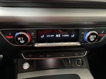 2022 Audi Q5 - image 24