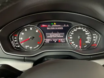 2022 Audi Q5 - image 16