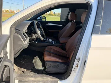 2021 Audi Q5 - image 8
