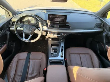 2021 Audi Q5 - image 9