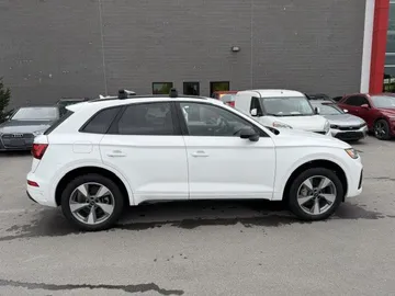 2024 Audi Q5 - image 4