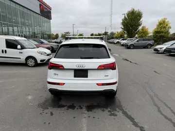 2024 Audi Q5 - image 8