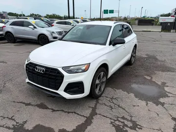2023 Audi Q5 - image 3