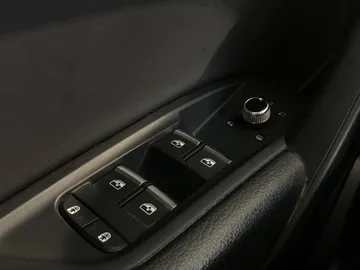 2023 Audi Q5 - image 24