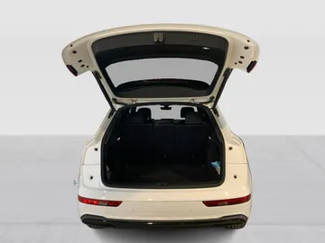 2023 Audi Q5 - image 12