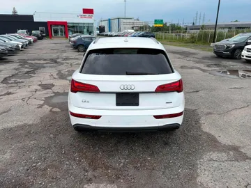 2023 Audi Q5 - image 7