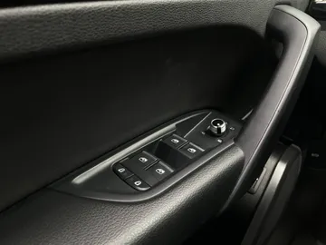 2023 Audi Q5 - image 24