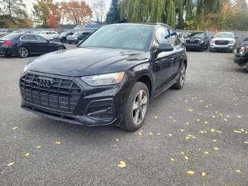2023 Audi Q5 - image 2