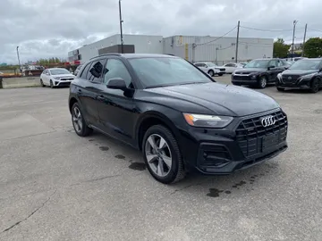 2023 Audi Q5 - image 3