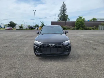 2023 Audi Q5 - image 2