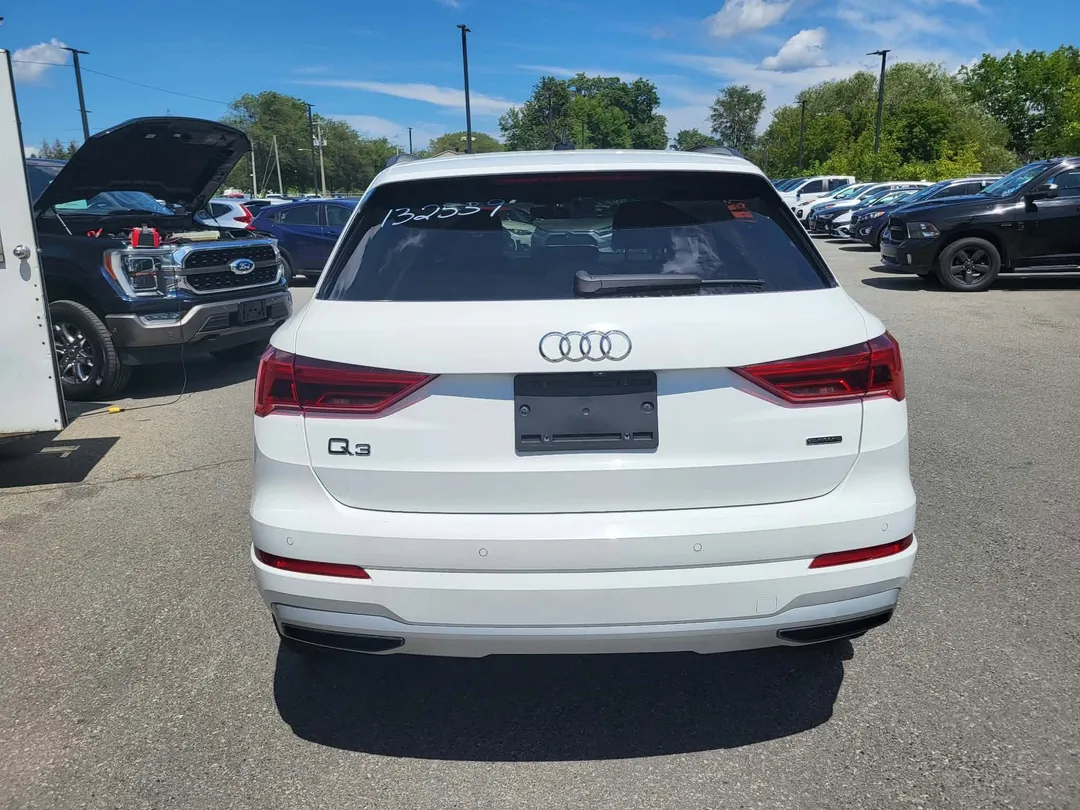 2022 Audi Q3 — photo 4