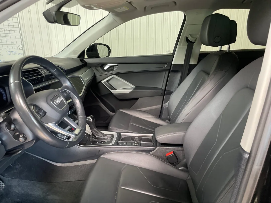 2021 Audi Q3 — photo 3