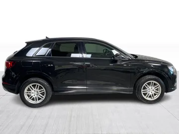 2021 Audi Q3 - image 2