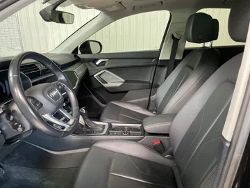 2021 Audi Q3 - image 3