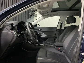 2020 Audi Q3 - image 3