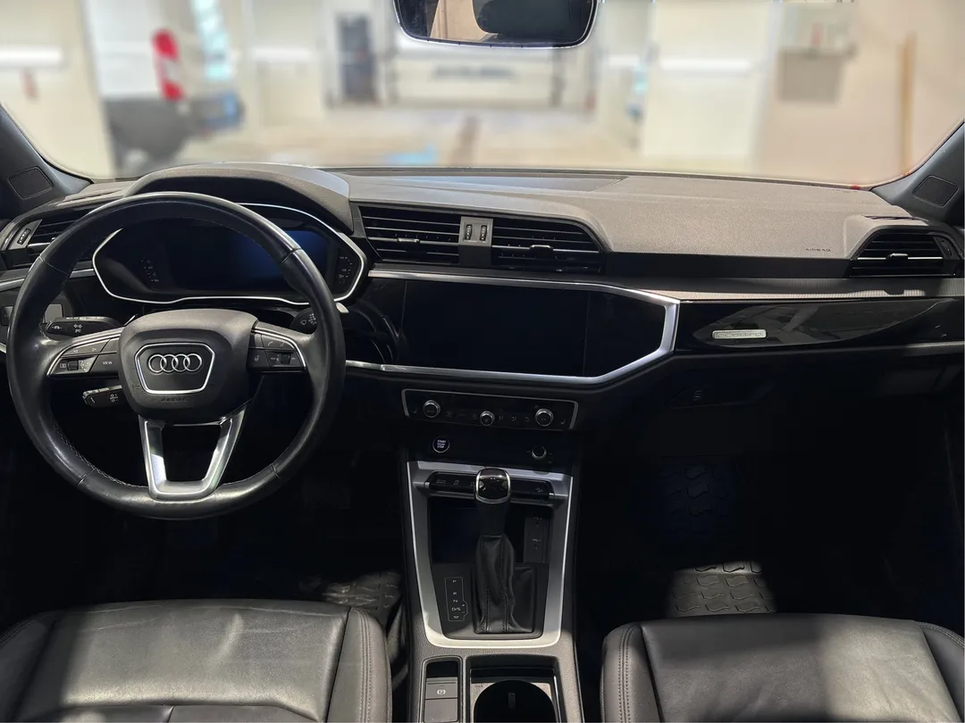 2022 Audi Q3 — photo 4