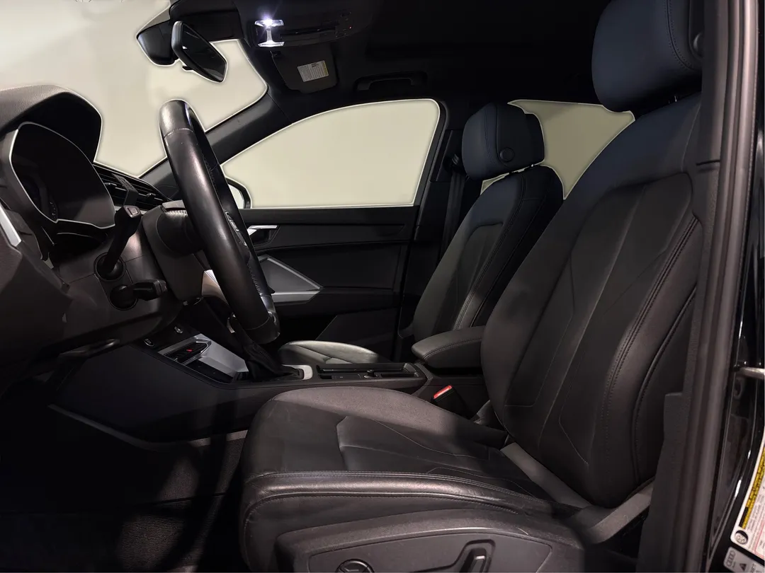 2022 Audi Q3 — photo 3