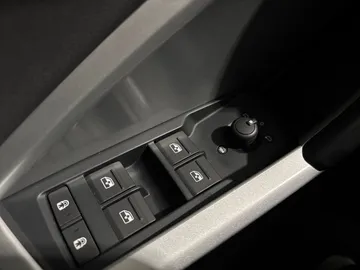 2022 Audi Q3 - image 25