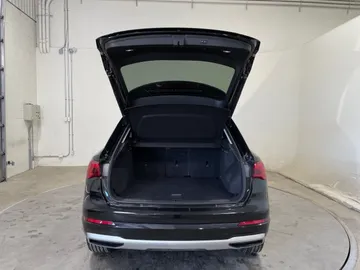 2022 Audi Q3 - image 13