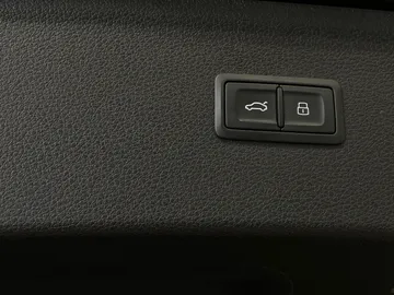 2018 Audi Q5 - image 32