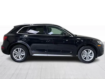 2018 Audi Q5 - image 2