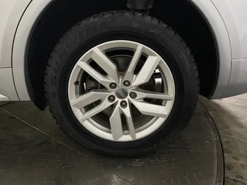 2020 Audi Q5 - image 6