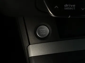 2020 Audi Q5 - image 22