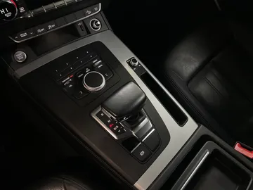 2020 Audi Q5 - image 27