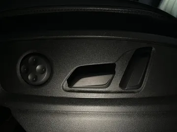2020 Audi Q5 - image 18
