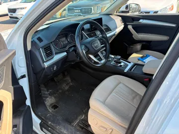 2020 Audi Q5 - image 8
