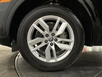 2019 Audi Q5 - image 6
