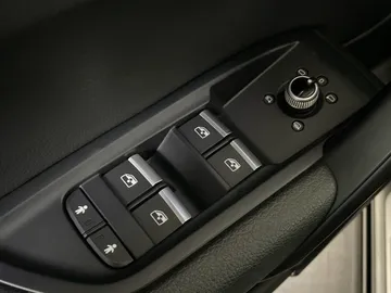2019 Audi Q5 - image 24