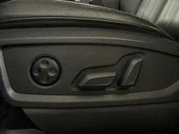 2019 Audi Q5 - image 19