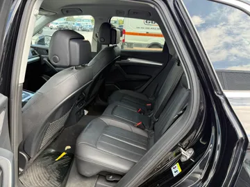 2019 Audi Q5 - image 11