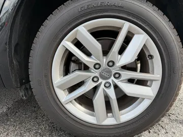 2019 Audi Q5 - image 9
