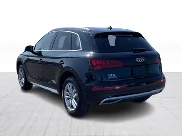 2019 Audi Q5 - image 10
