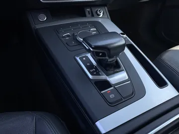 2019 Audi Q5 - image 25