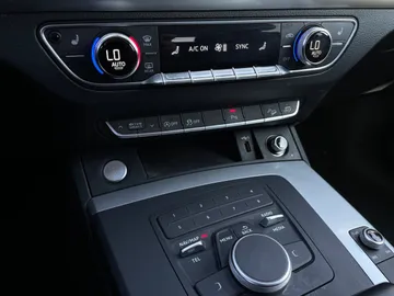 2019 Audi Q5 - image 20