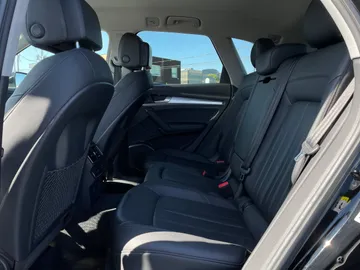 2019 Audi Q5 - image 14