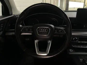 2019 Audi Q5 - image 16