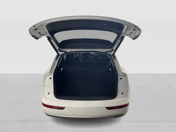 2019 Audi Q5 - image 12