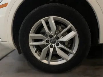 2020 Audi Q5 - image 17