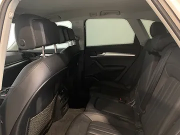 2020 Audi Q5 - image 11